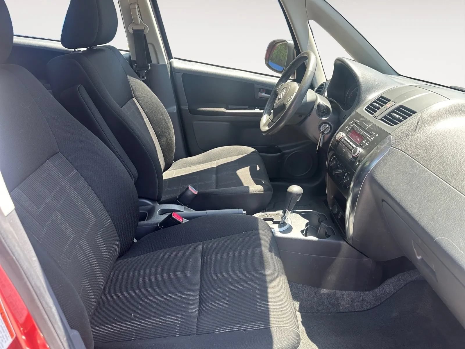 Used 2011 Suzuki SX4 AWD Hatchback image 11