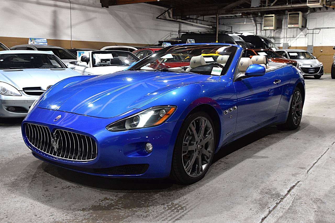 Used 2015 Maserati GranTurismo Convertible RWD image 15