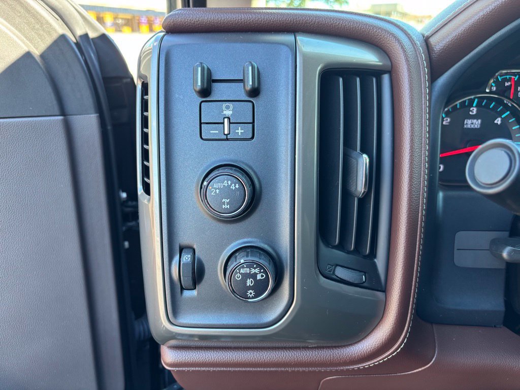Used 2017 Chevrolet Silverado 1500 High Country w/ High Desert Package AWD/4WD image 41