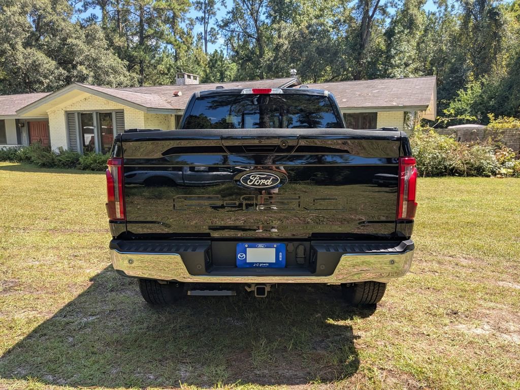 New 2025 Ford F150 Lariat w/ Equipment Group 502A High image 8