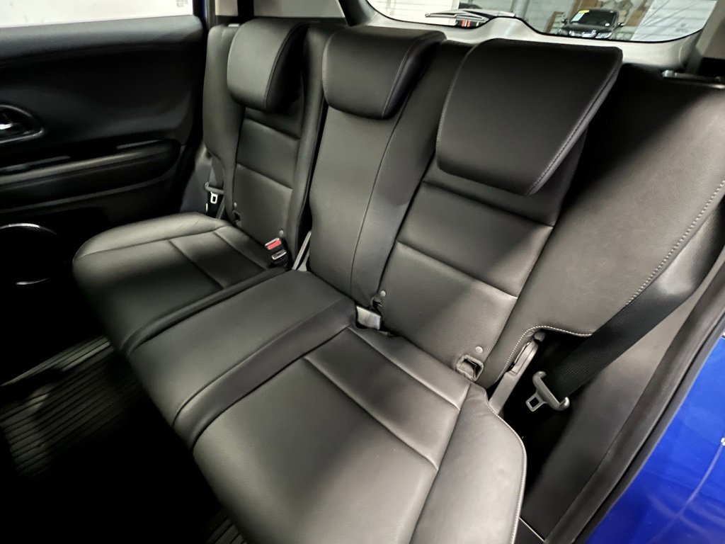 Used 2020 Honda HR-V Touring image 14