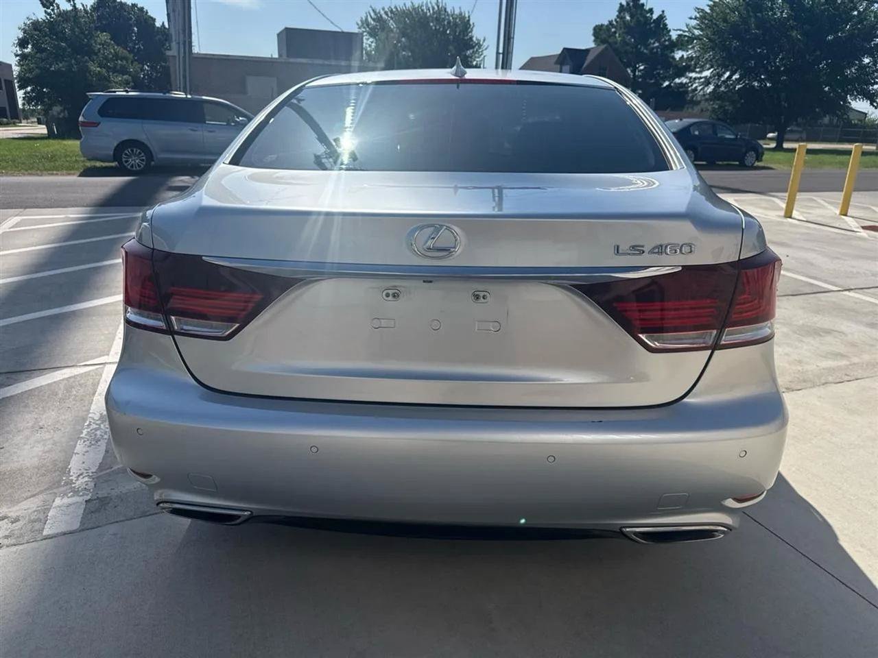 Used 2014 Lexus LS 460 w/ Comfort Package RWD image 13