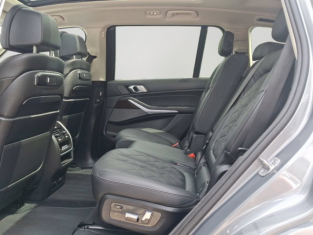 Certified 2024 BMW X7 xDrive40i AWD/4WD image 8