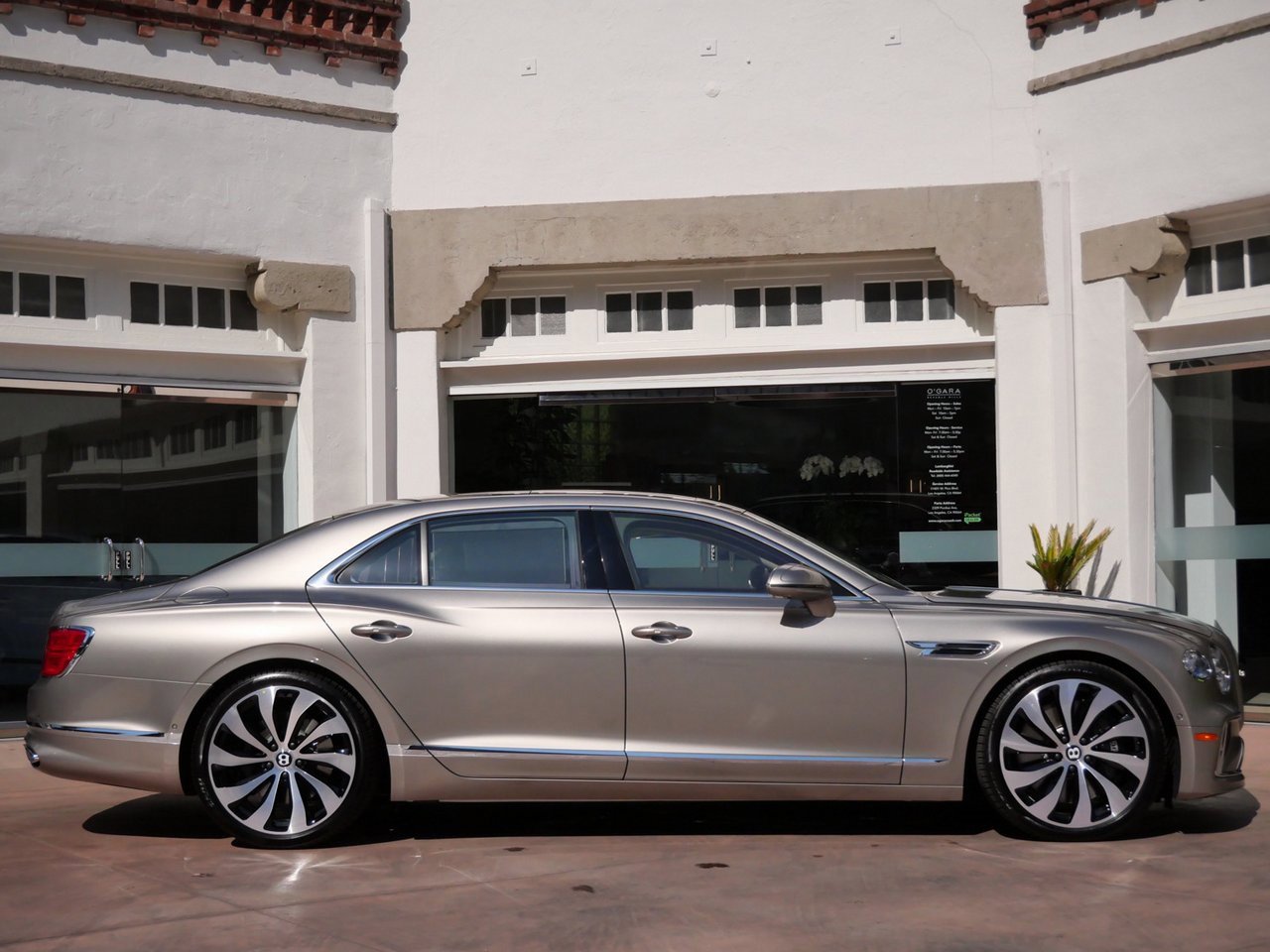 New 2026 Bentley Flying Spur Plug-In Hybrid image 5