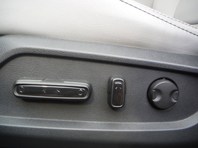 Used 2023 Honda Pilot EX-L image 12