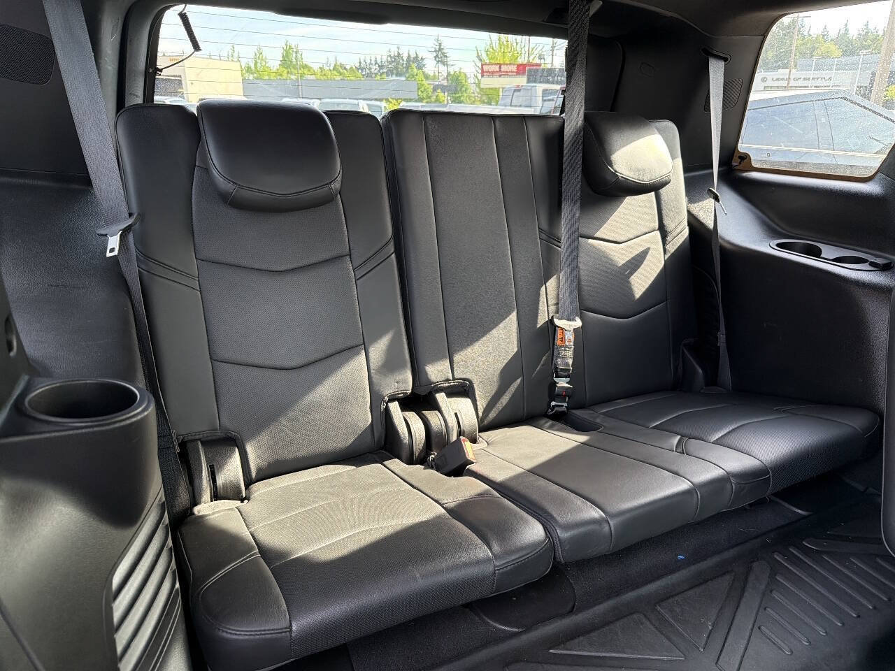 Used 2018 Cadillac Escalade Platinum AWD/4WD image 26