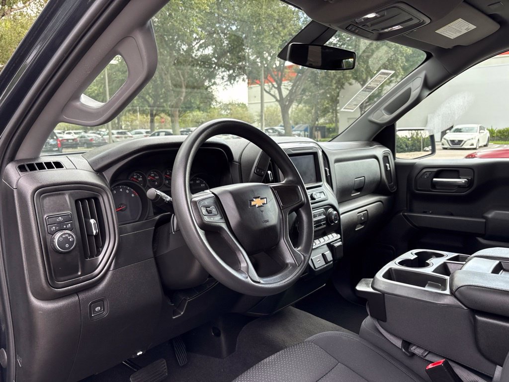Used 2020 Chevrolet Silverado 1500 Custom w/ Custom Value Package RWD image 16