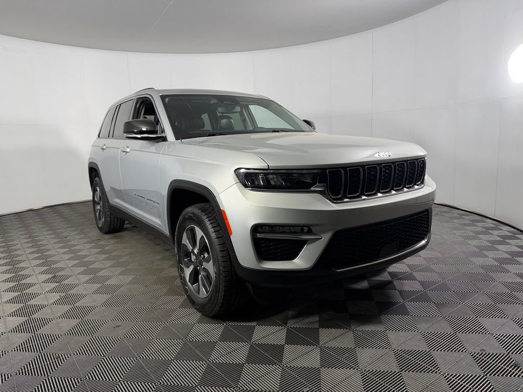 Used 2022 Jeep Grand Cherokee Limited 4xe AWD/4WD image 3