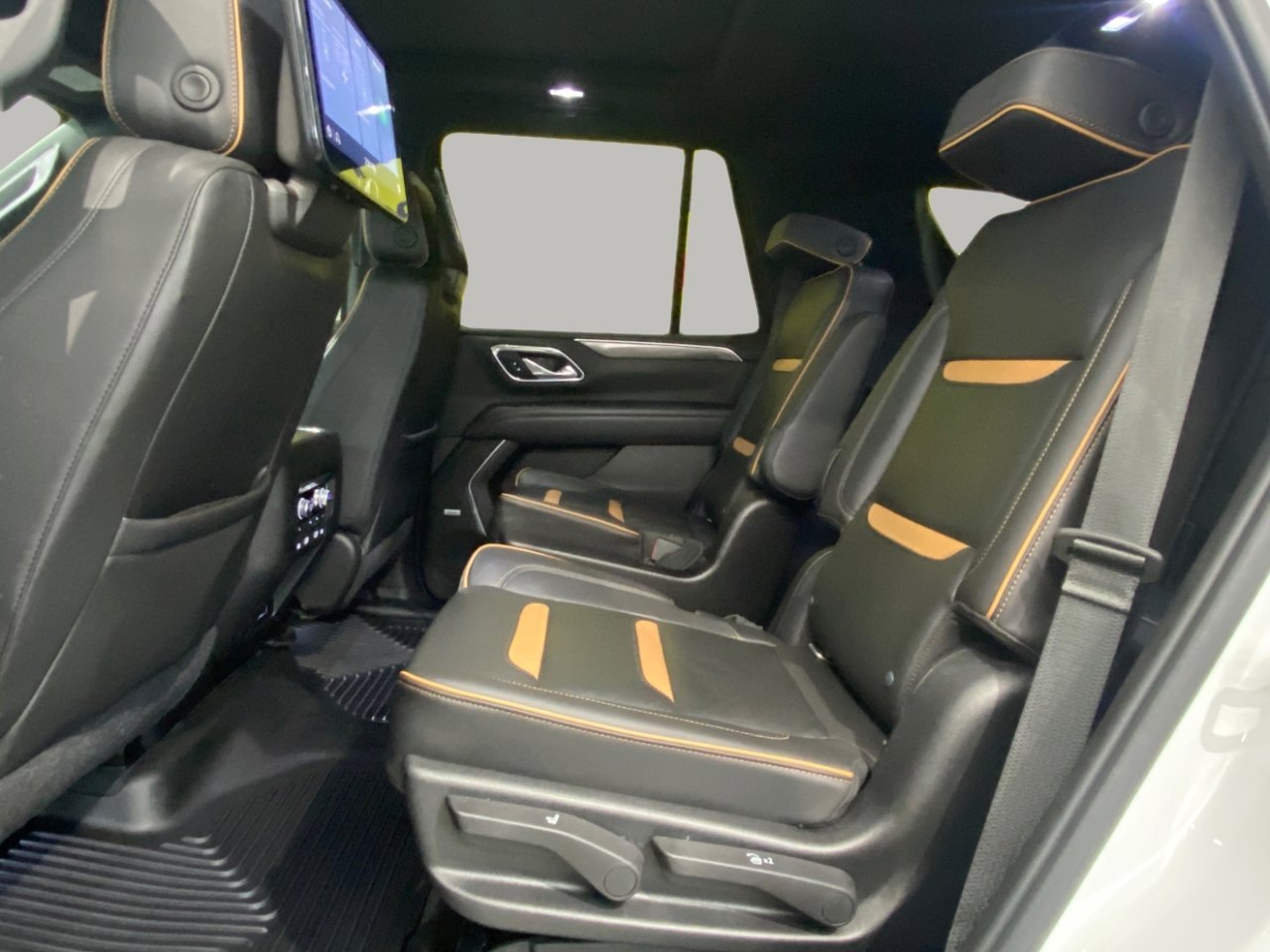 Used 2021 GMC Yukon AT4 w/ AT4 Premium Plus Package image 18