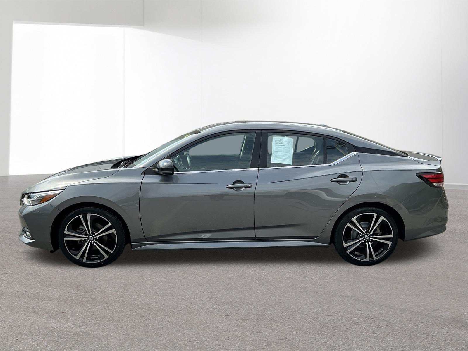 Used 2022 Nissan Sentra SR w/ Trunk Package FWD image 8