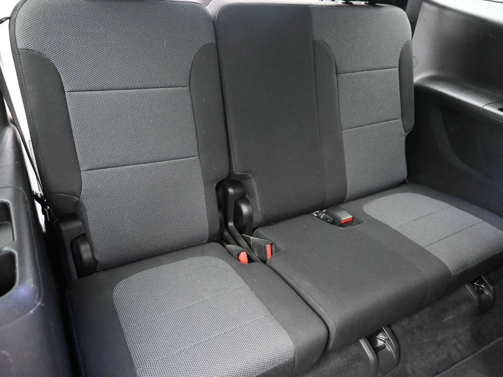 Used 2023 Chevrolet Traverse LT AWD/4WD image 9