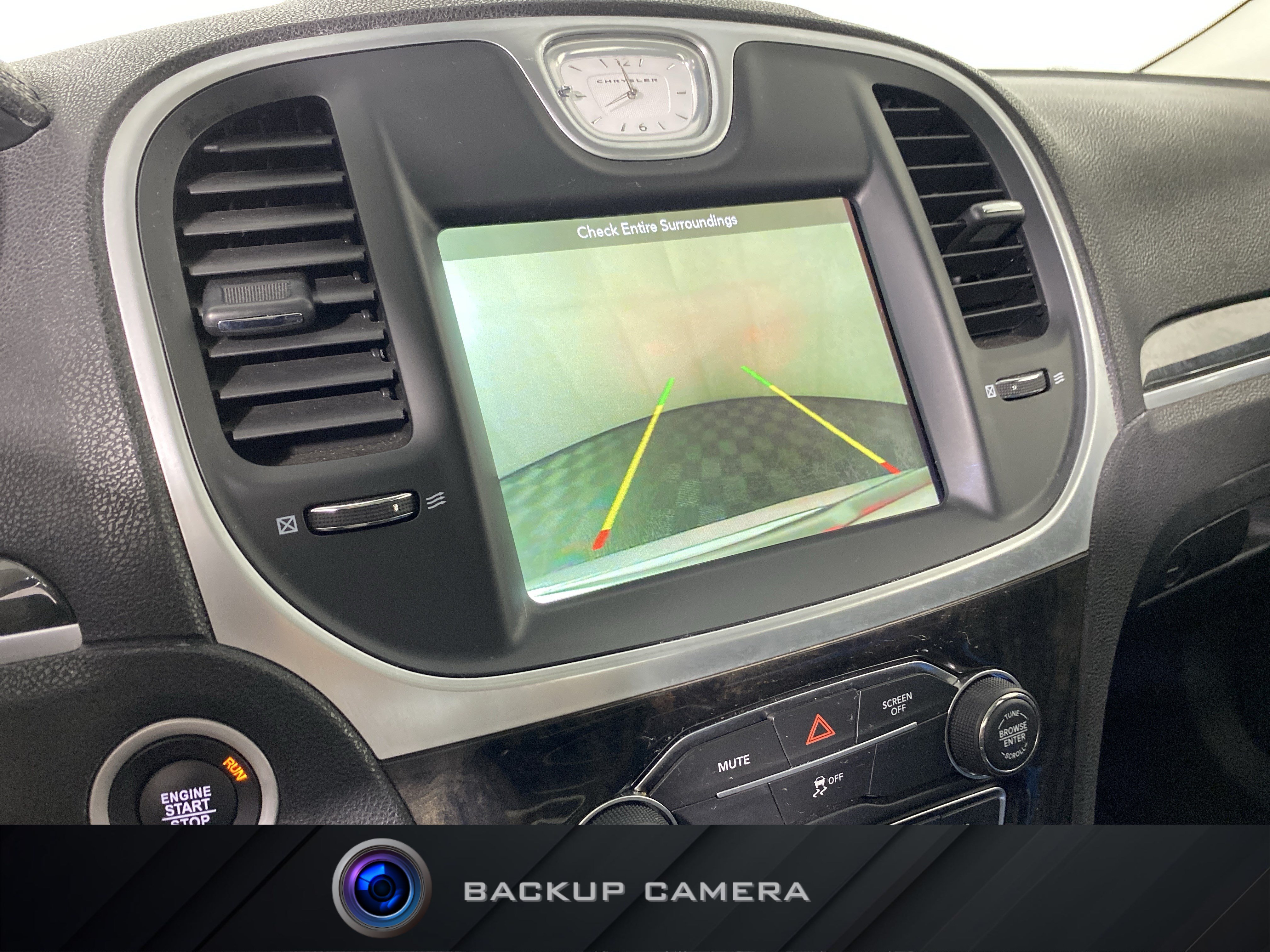 Used 2019 Chrysler 300 Limited RWD image 6