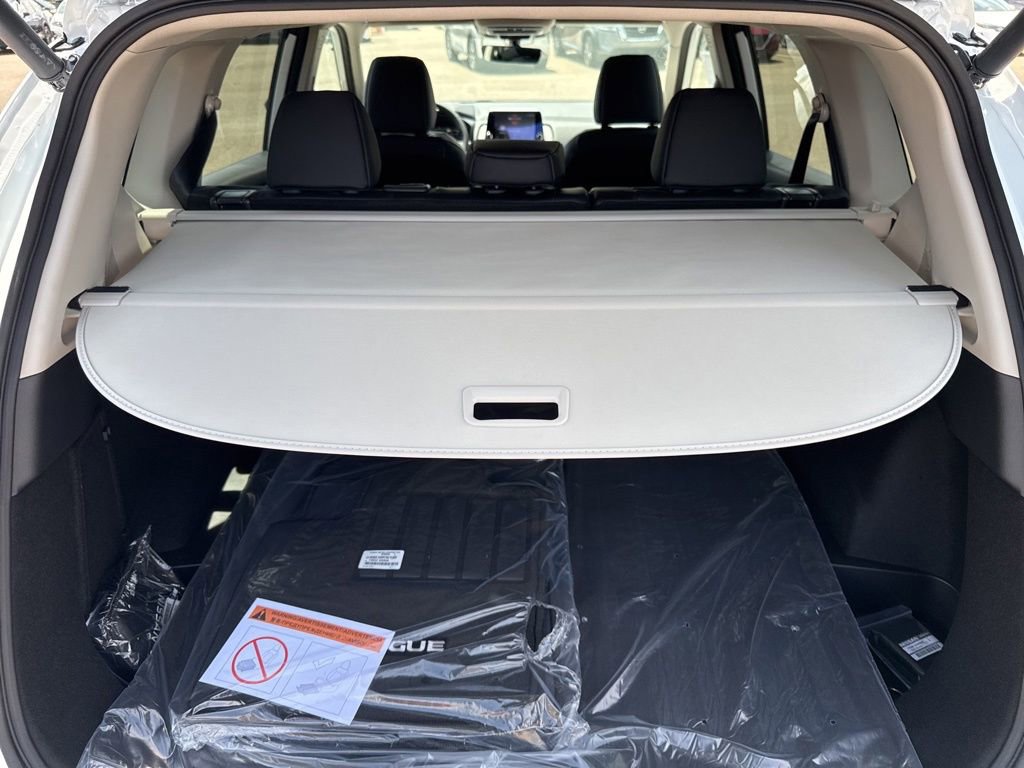 New 2026 Nissan Rogue Dark Armor AWD/4WD image 30