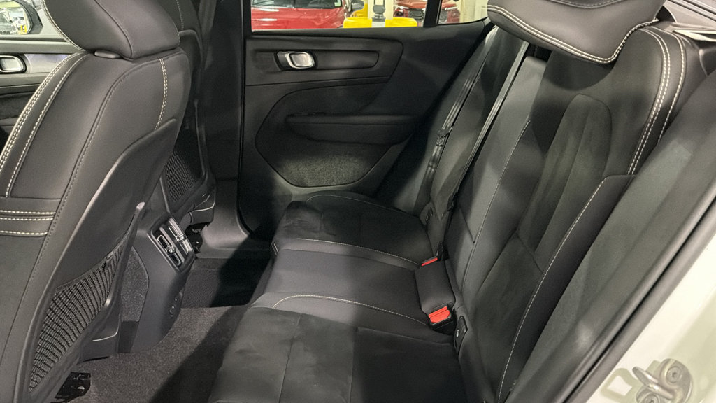Certified 2023 Volvo C40 P8 Recharge Ultimate AWD/4WD image 22