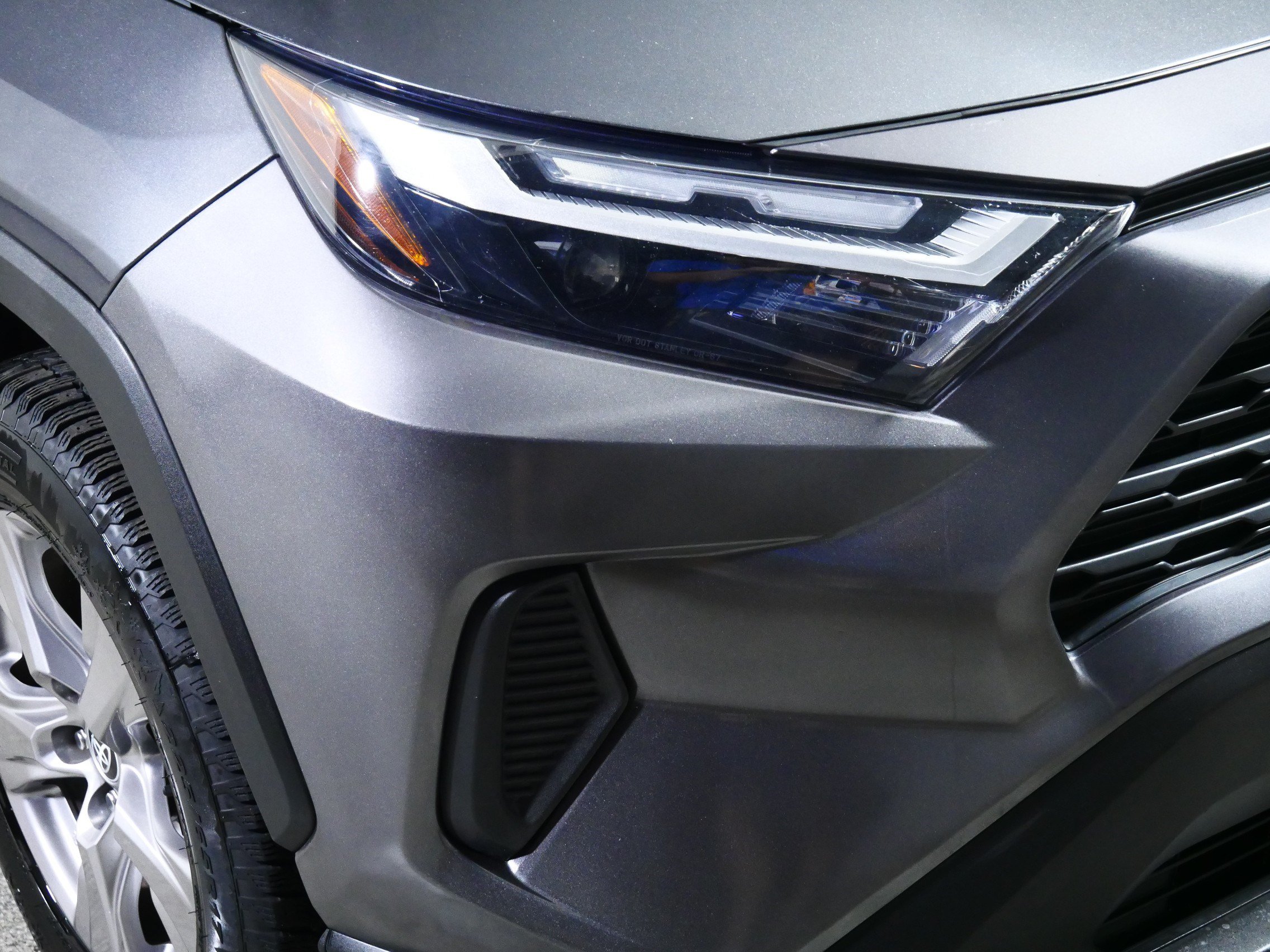 Used 2022 Toyota RAV4 XLE AWD/4WD image 16