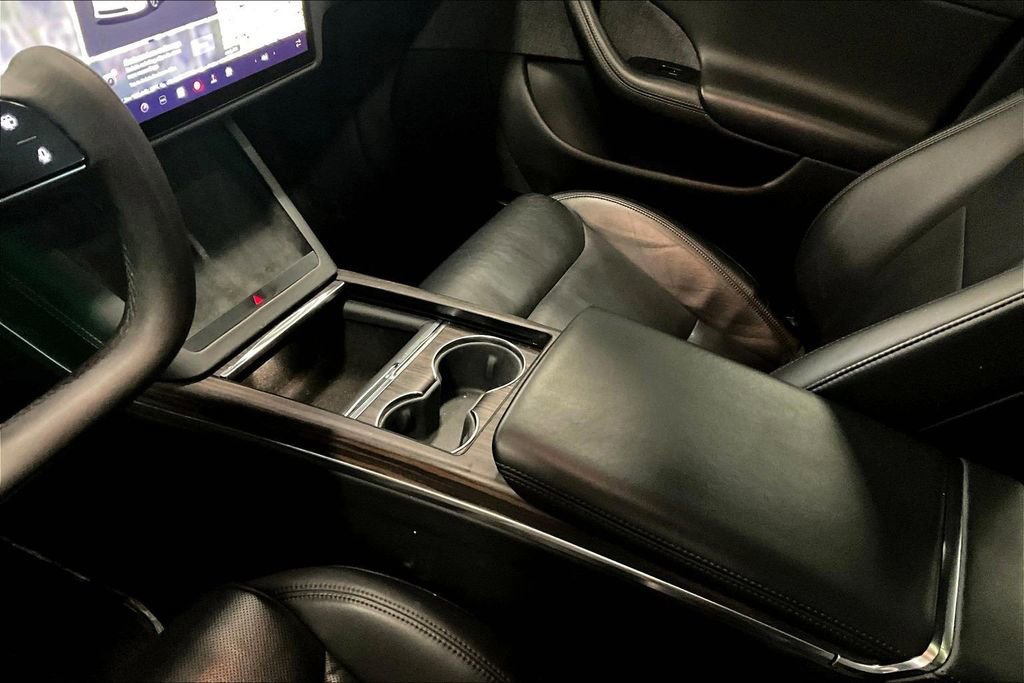 Used 2022 Tesla Model S AWD/4WD image 18