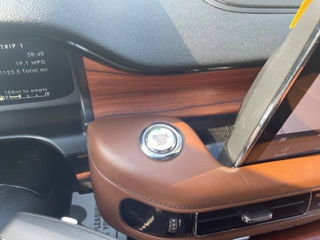 Used 2020 Lincoln Aviator Reserve w/ Equipment Group 201A AWD/4WD image 15