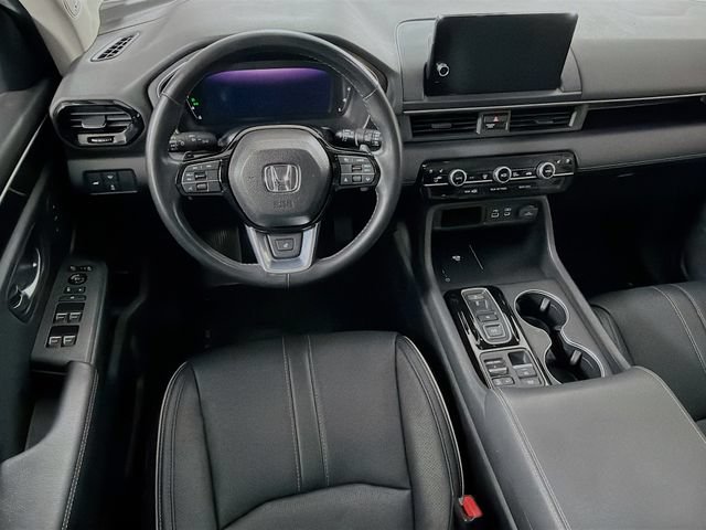 Used 2025 Honda Pilot Elite image 30