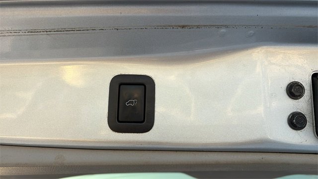 Used 2017 Toyota Highlander XLE image 29