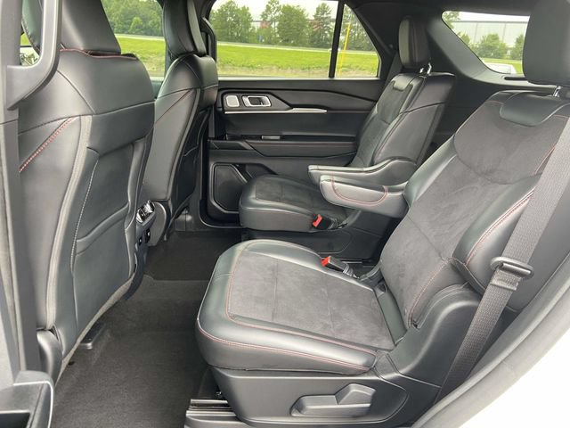 Certified 2025 Ford Explorer ST w/ Sun And Sound Package AWD/4WD image 13