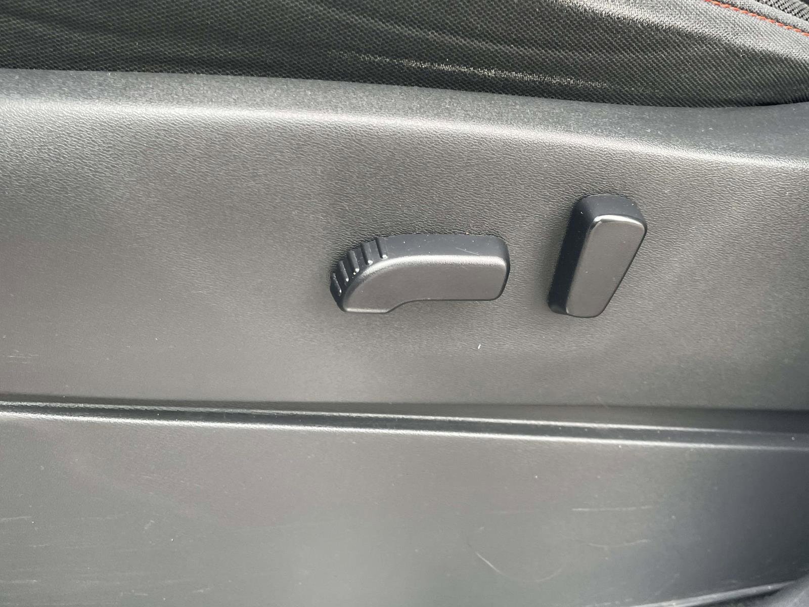 Used 2022 Nissan Frontier PRO-4X image 14