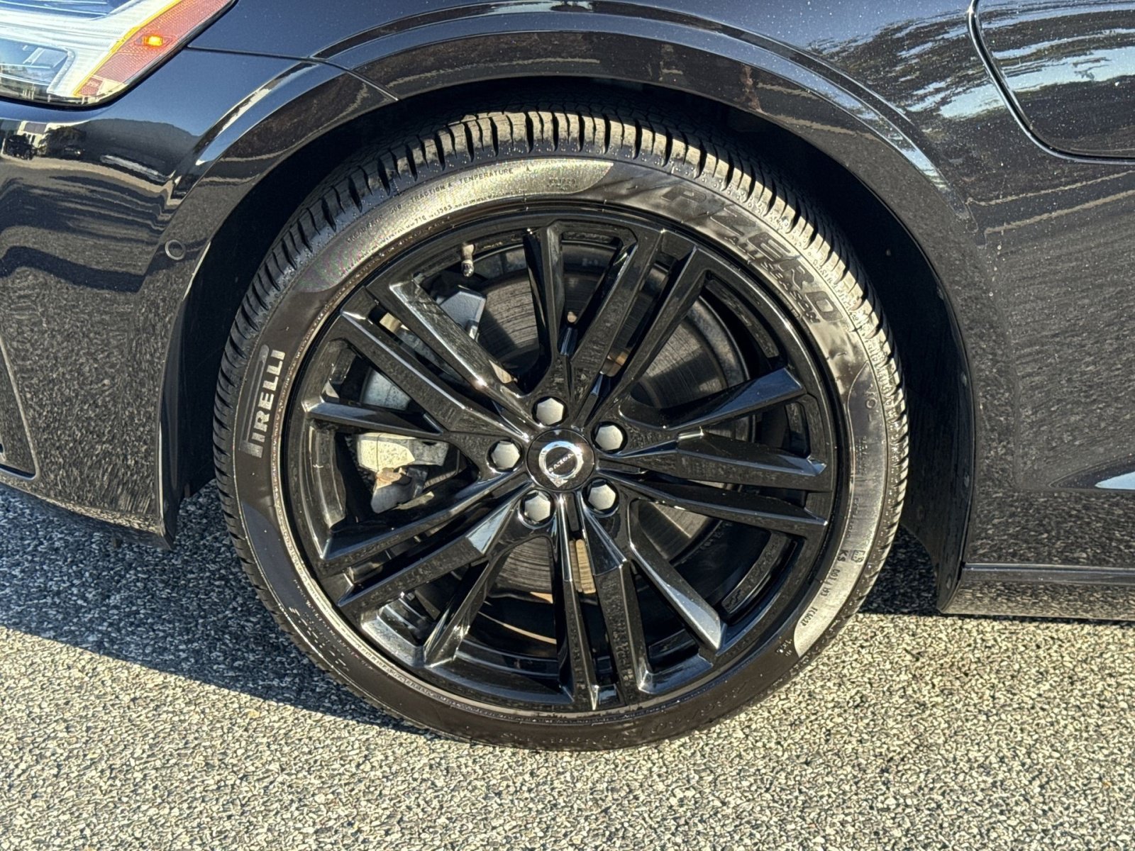 Certified 2024 Volvo S60 T8 Plus AWD/4WD image 12
