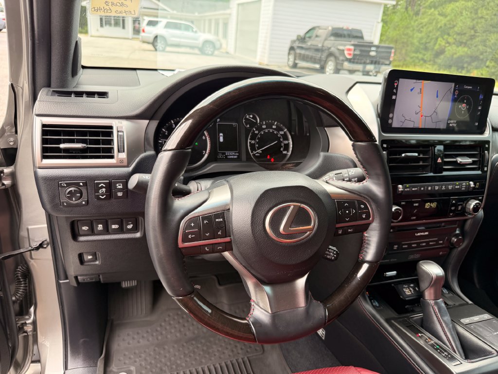 Used 2023 Lexus GX 460 Luxury w/ Accessory Package AWD/4WD image 16
