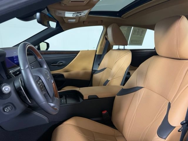 Certified 2025 Lexus ES 300h w/ Technology Package FWD image 5