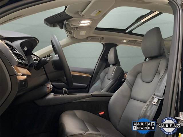 Used 2025 Volvo XC90 B6 Plus image 26