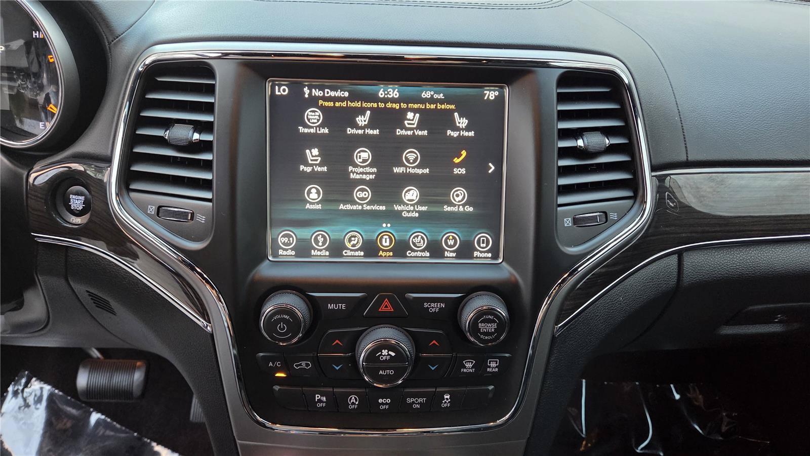 Used 2018 Jeep Grand Cherokee Overland AWD/4WD image 21