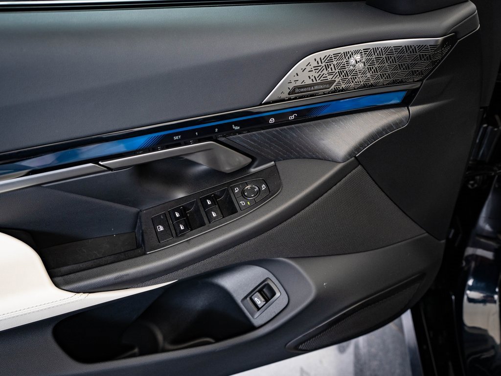 Used 2024 BMW i5 M60 w/ Premium Package image 27