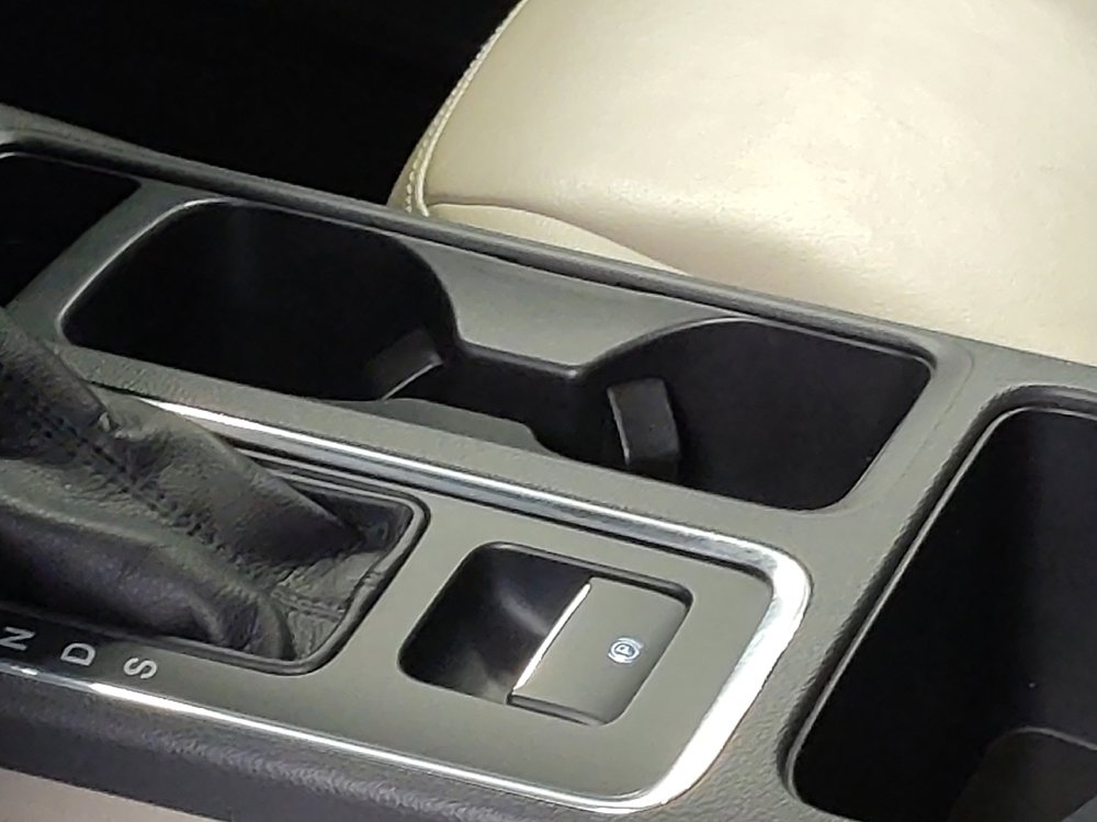 Used 2018 Ford Escape Titanium w/ Ford Safe & Smart Package image 26