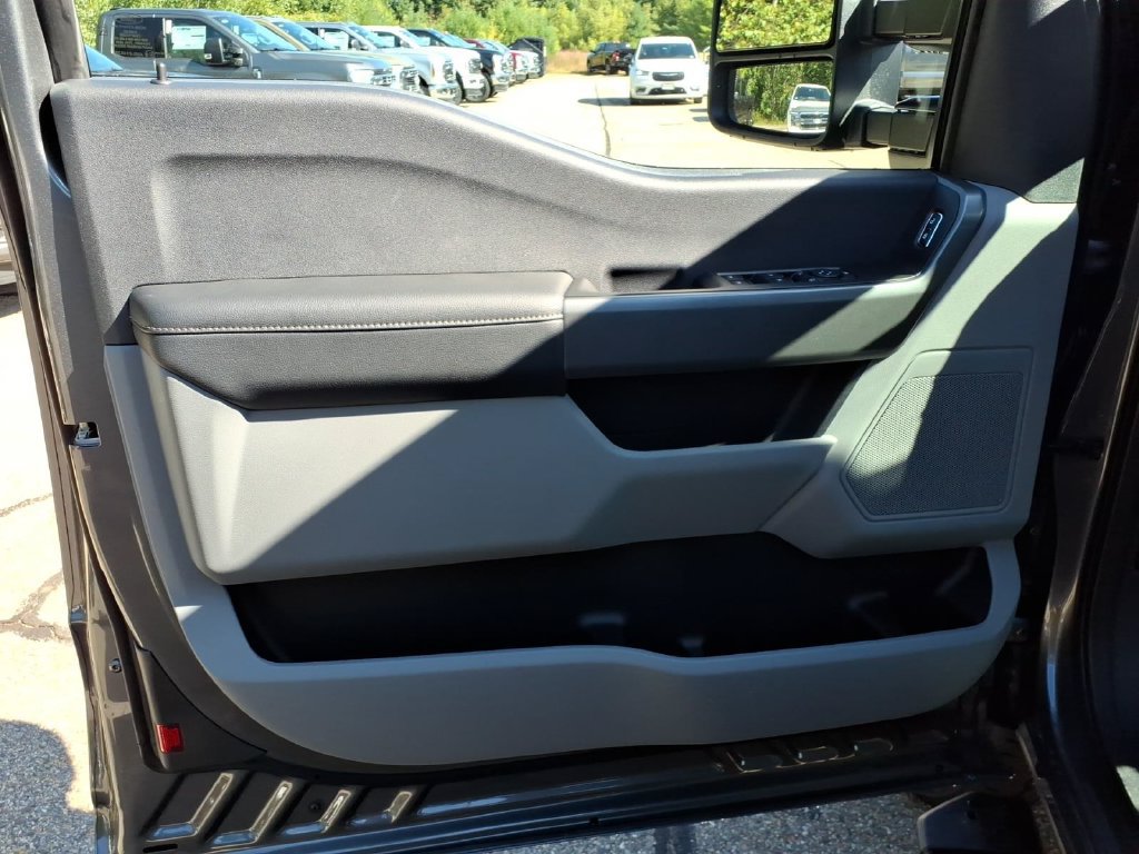 New 2027 Ford F250 XL w/ STX Appearance Package AWD/4WD image 18