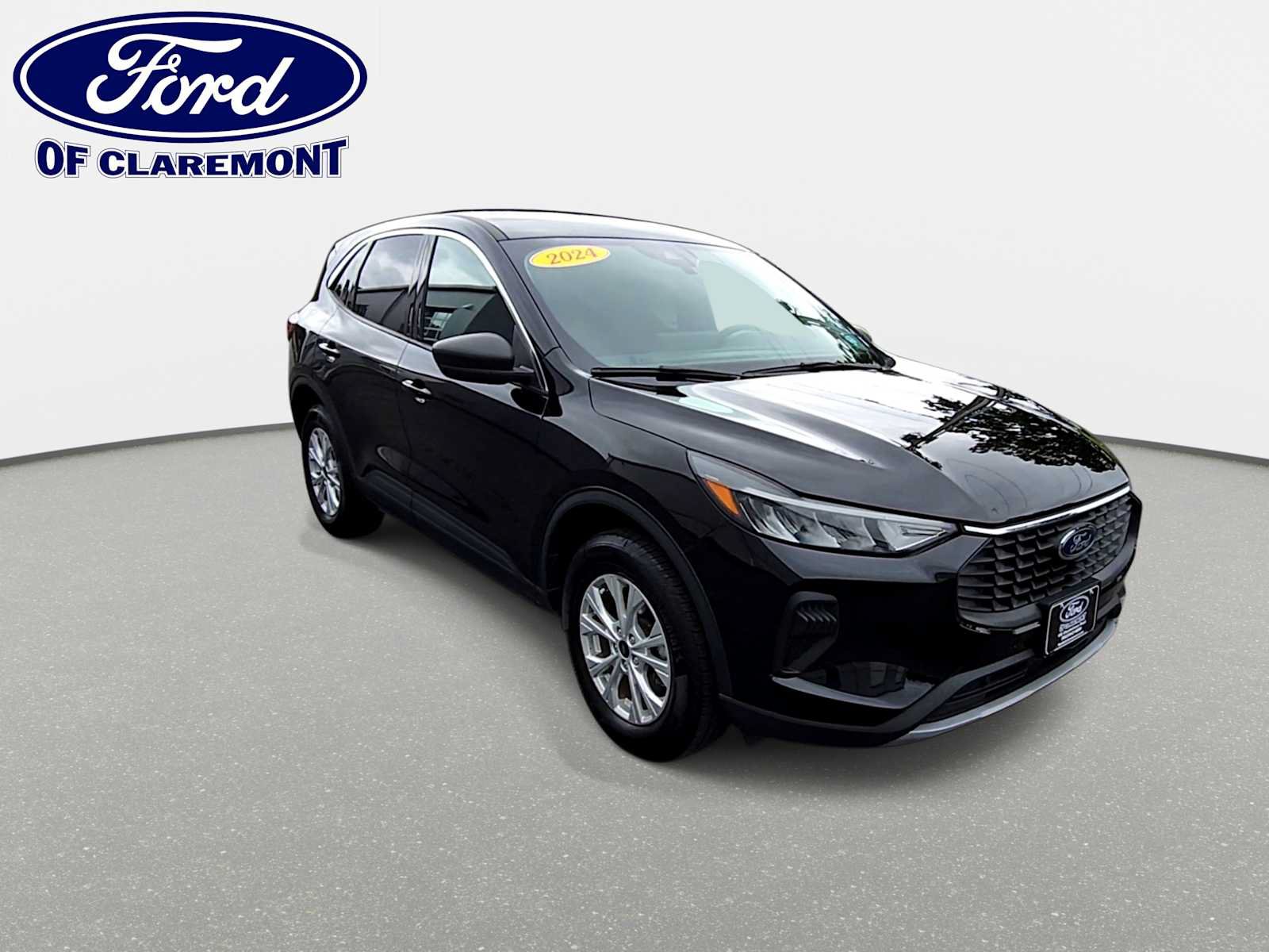 Used 2024 Ford Escape Active w/ Tech Pack #1 AWD/4WD image 2