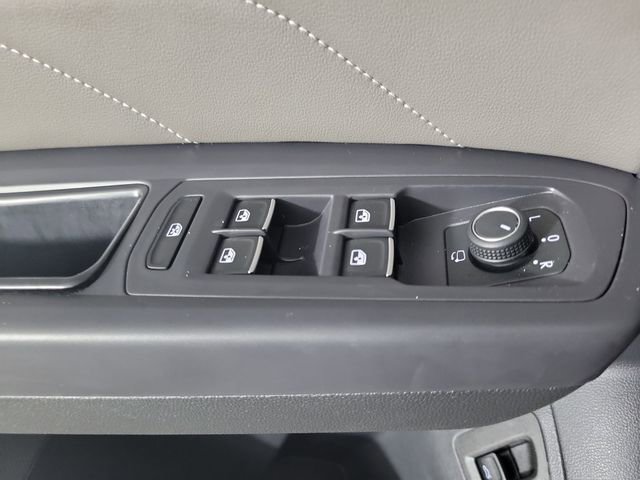 Used 2021 Volkswagen Atlas SEL Premium AWD/4WD image 24