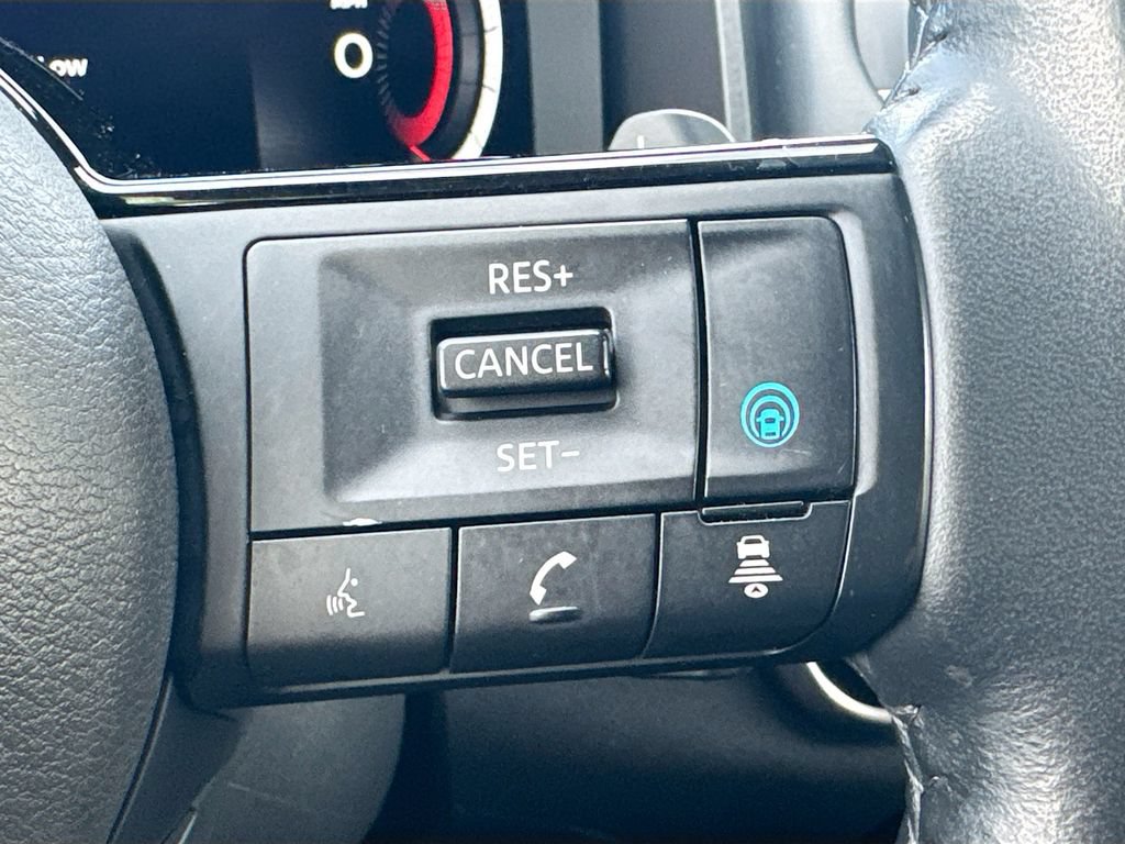 Certified 2023 Nissan Rogue Platinum w/ Platinum Premium Package AWD/4WD image 15