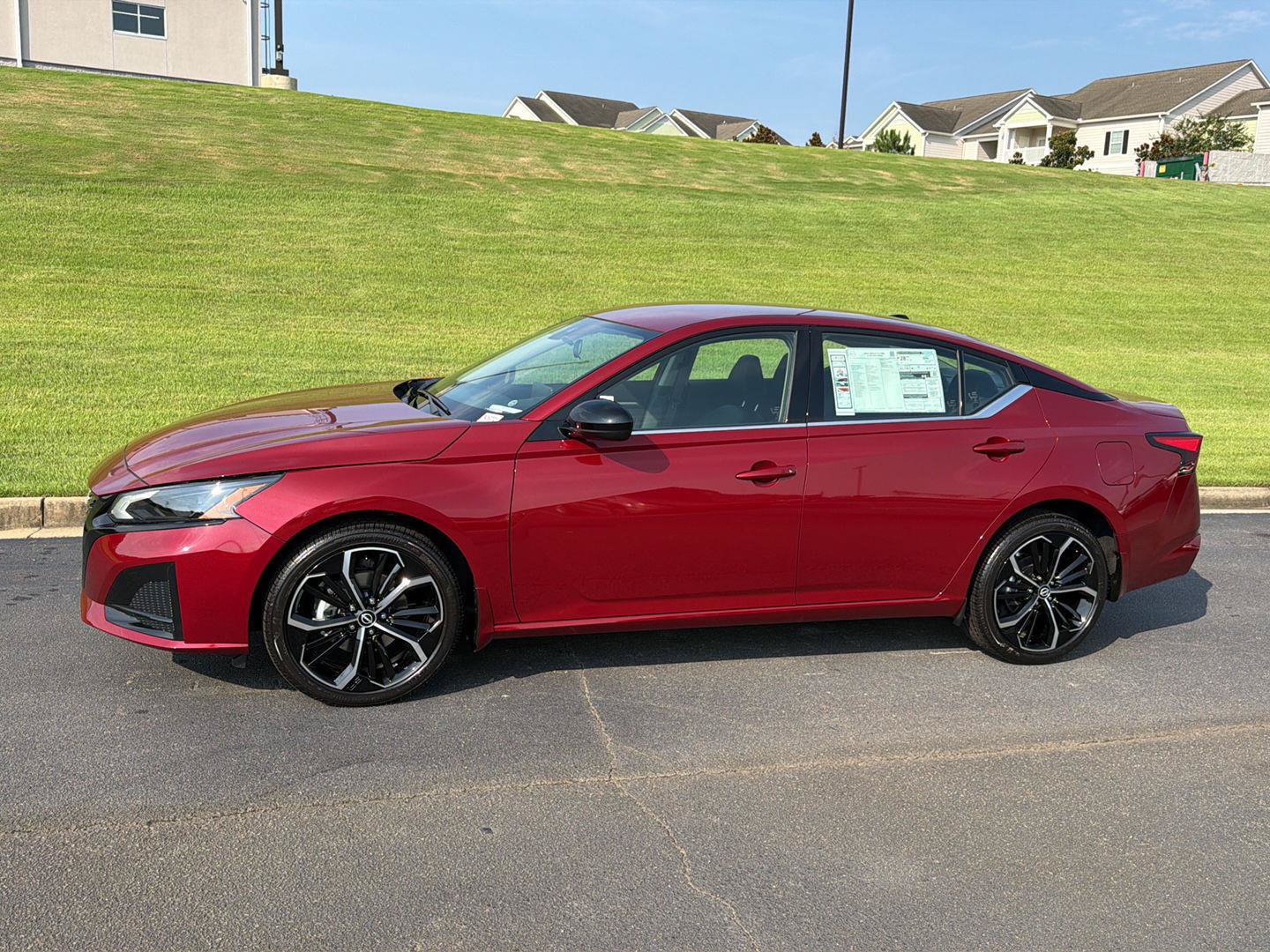 New 2026 Nissan Altima 2.5 SR AWD/4WD image 3