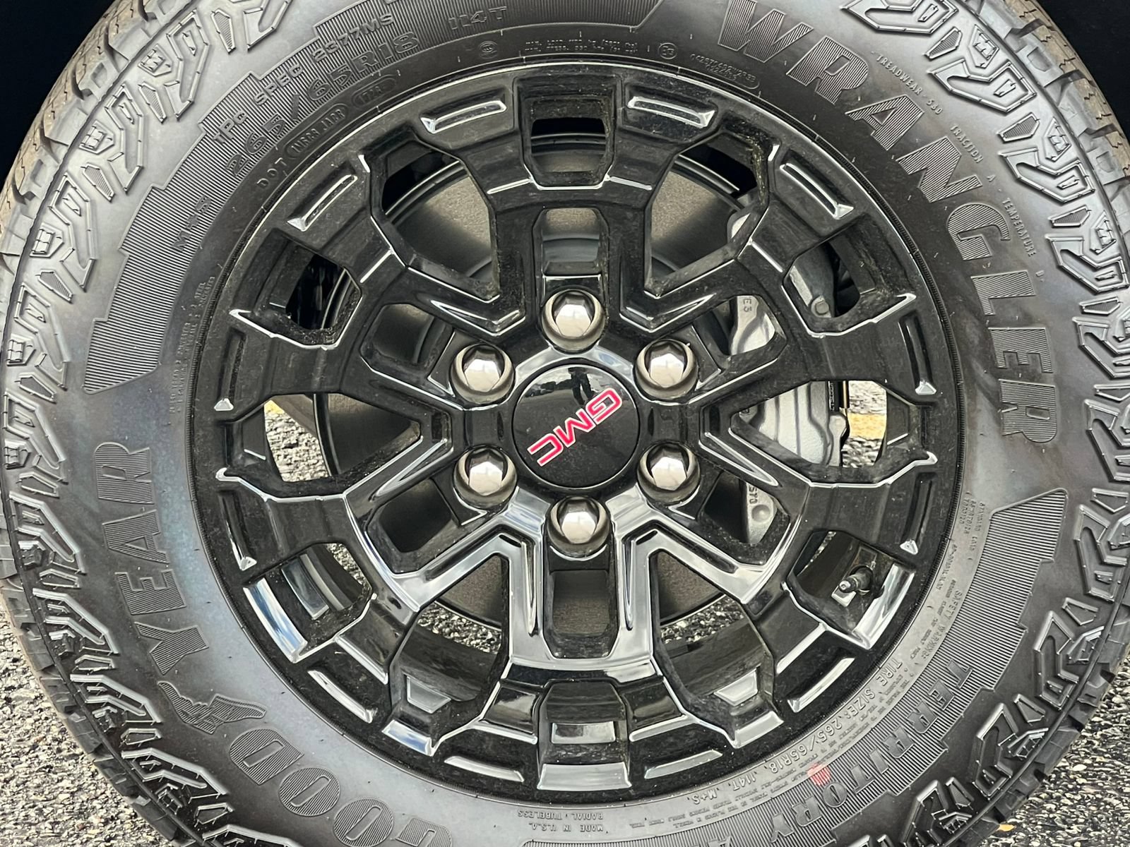 New 2026 GMC Canyon Elevation AWD/4WD image 6