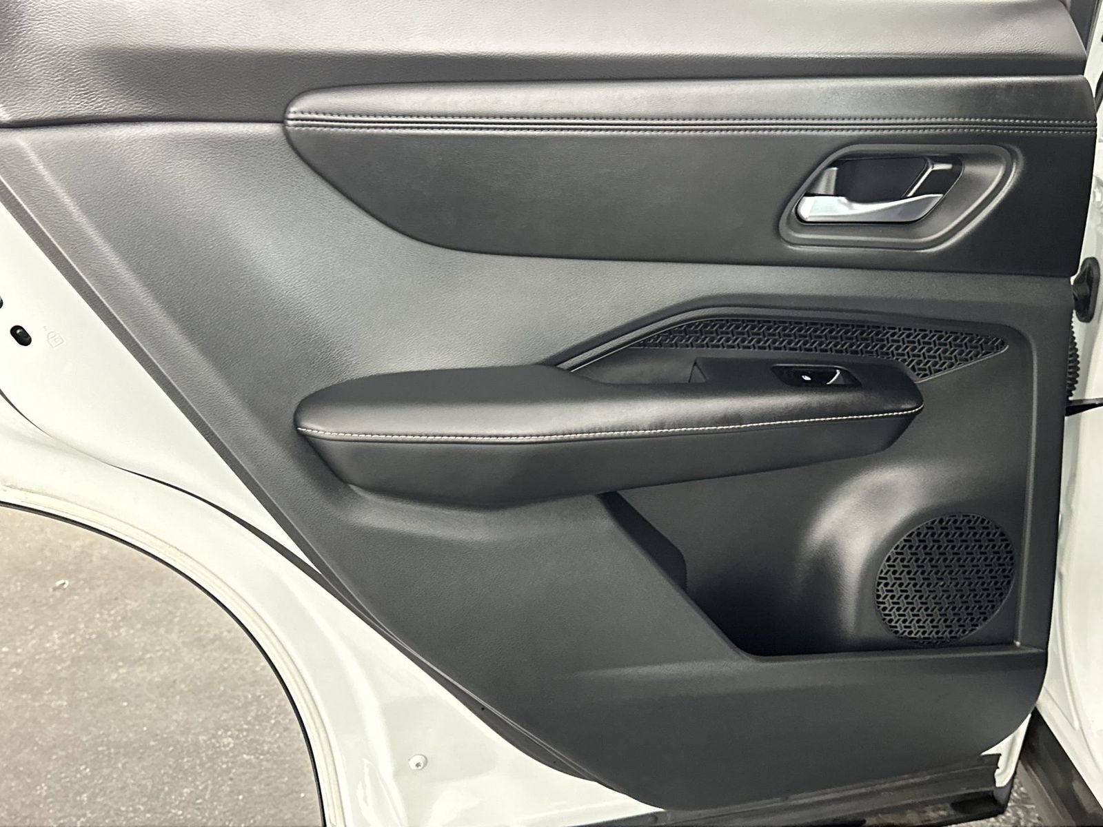 Certified 2024 Nissan Ariya AWD image 35