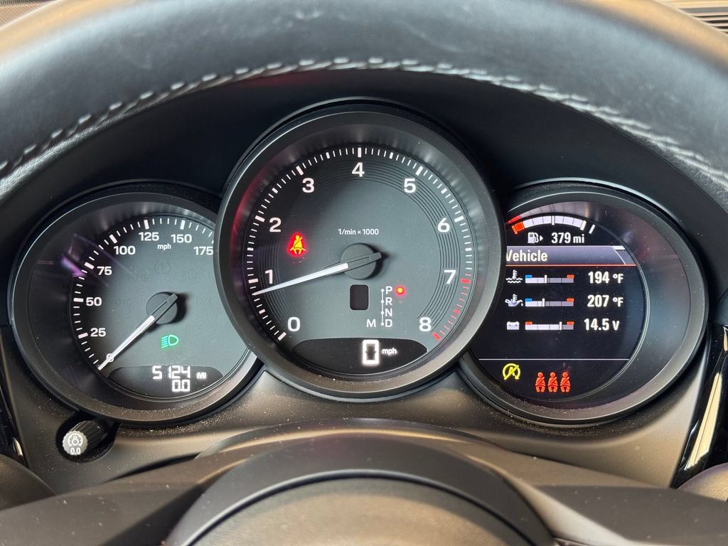 Certified 2026 Porsche Macan AWD/4WD image 16