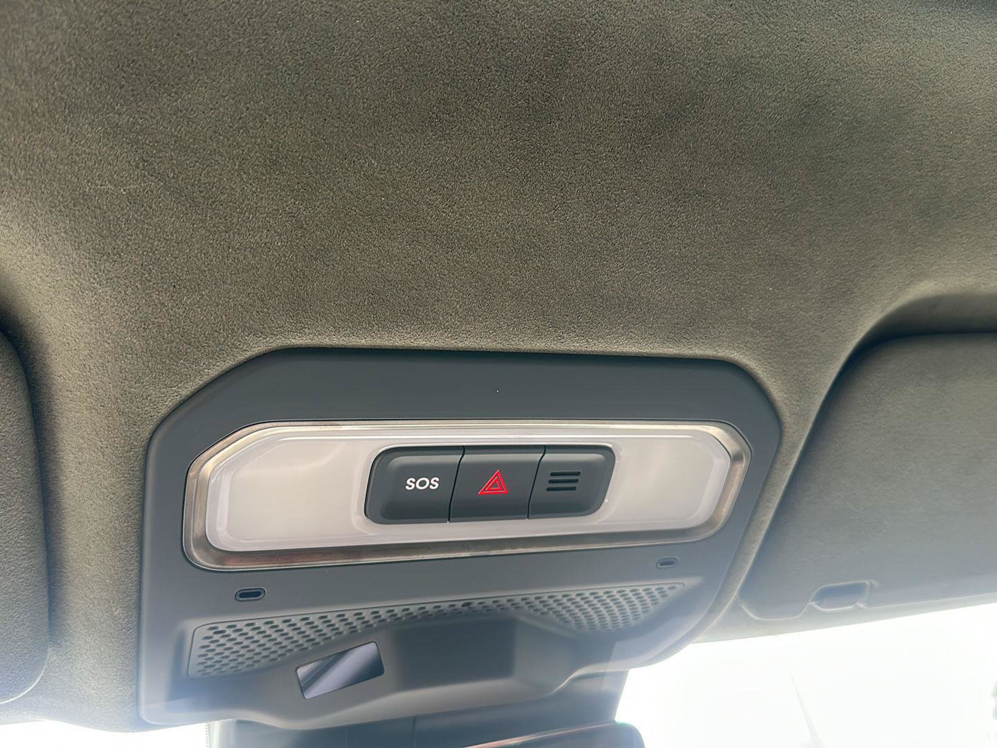 Used 2022 Rivian R1S Launch Edition AWD/4WD image 40