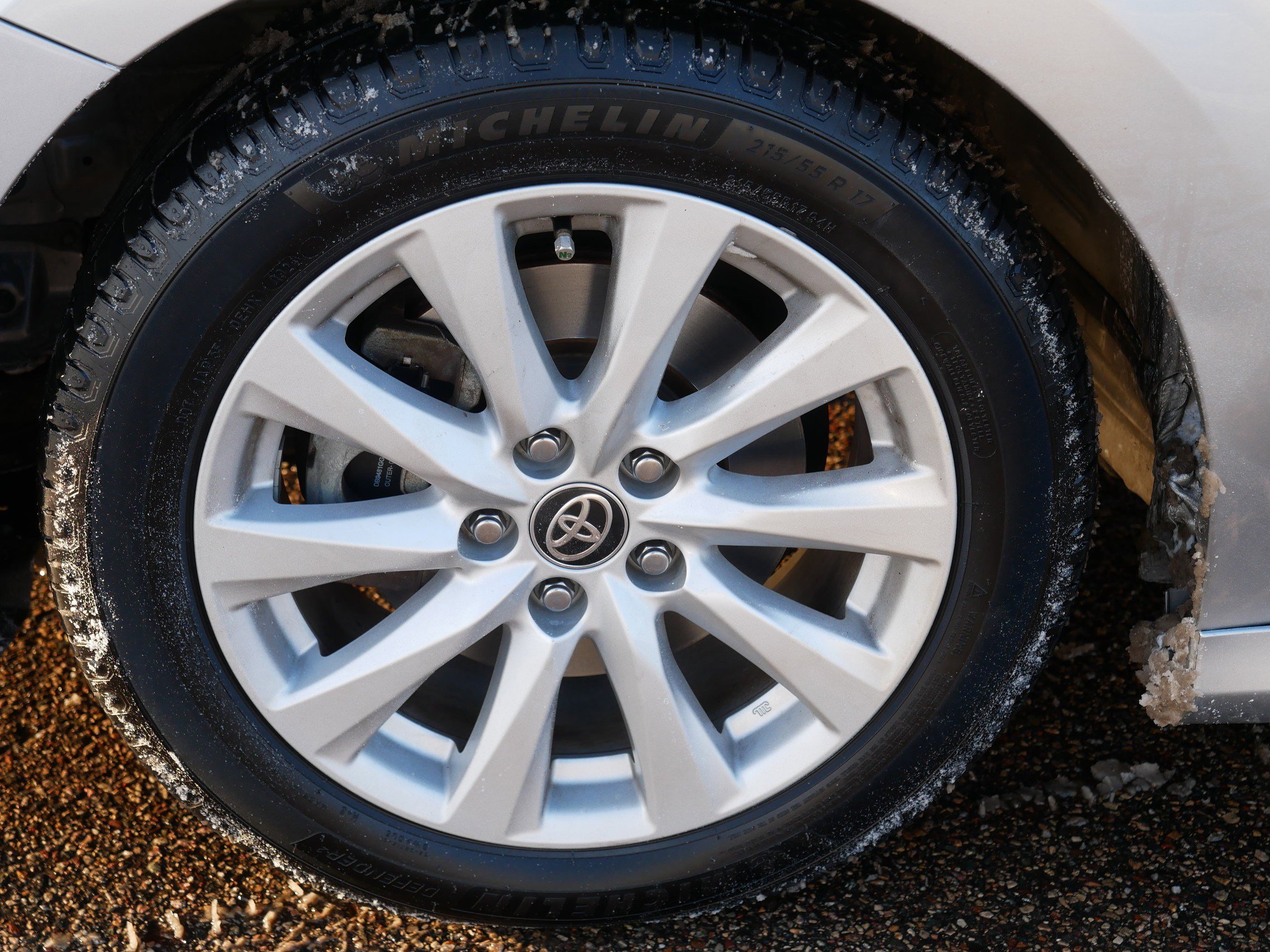 Used 2020 Toyota Camry LE image 15