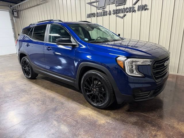 Used 2023 GMC Terrain SLE w/ Driver Convenience Package FWD image 6