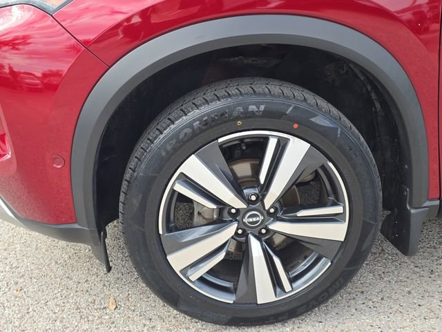 Certified 2022 Nissan Rogue Platinum w/ Head-Up Display Package image 36