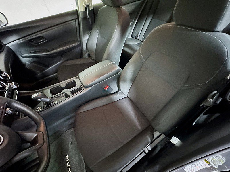 Used 2025 Nissan Sentra S FWD image 11
