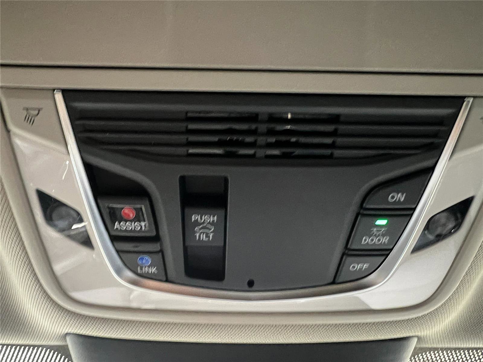 New 2025 Acura TLX w/ Technology Package image 17