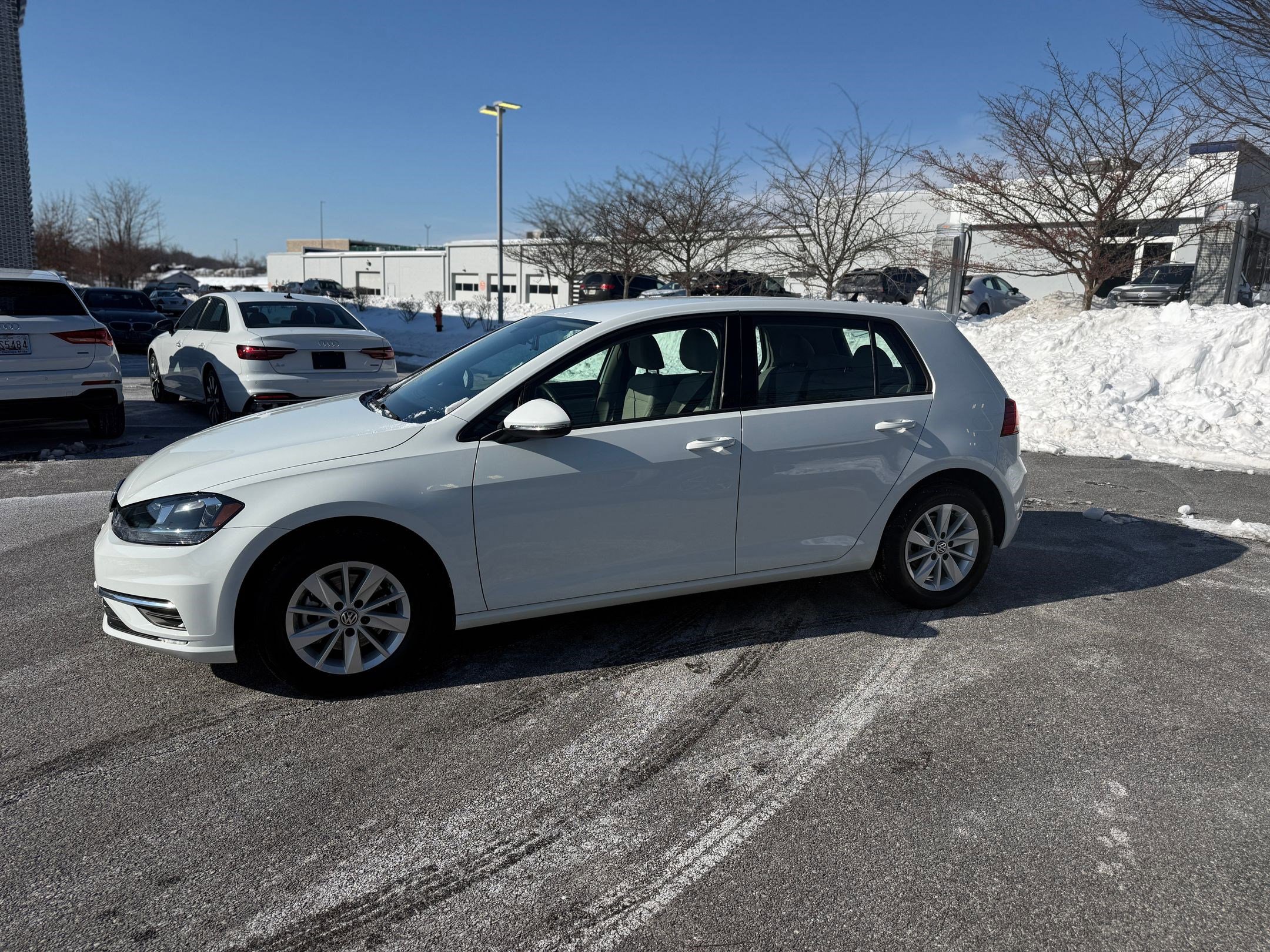 Used 2018 Volkswagen Golf S image 19