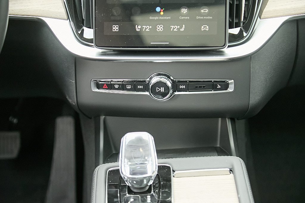 New 2026 Volvo XC90 B6 Plus w/ Protection Package Premier AWD/4WD image 31
