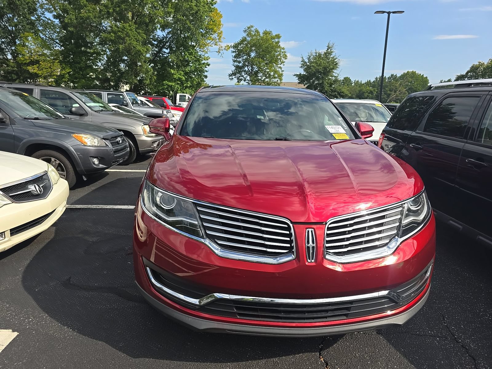 Used 2017 Lincoln MKX Reserve AWD/4WD image 2