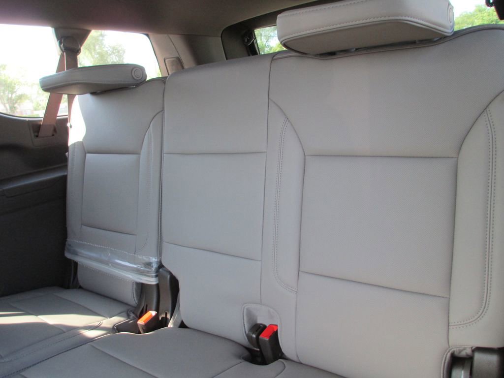 New 2026 GMC Yukon XL Elevation w/ Elevation Premium Package AWD/4WD image 13